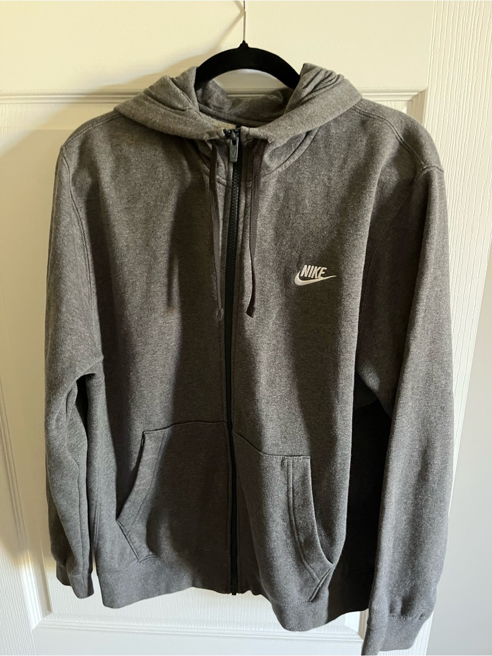 Nike Men’s Gray Full-Zip Hoodie Sweatshirt